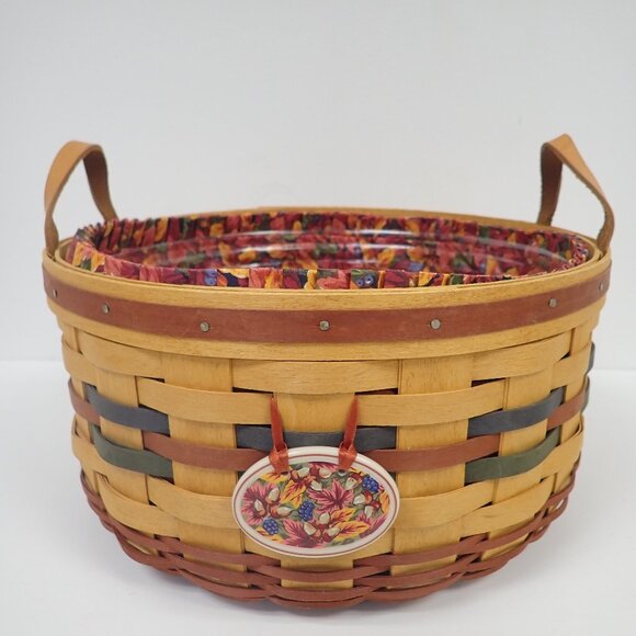 Vintage Longaberger basket - Picture 1 of 5